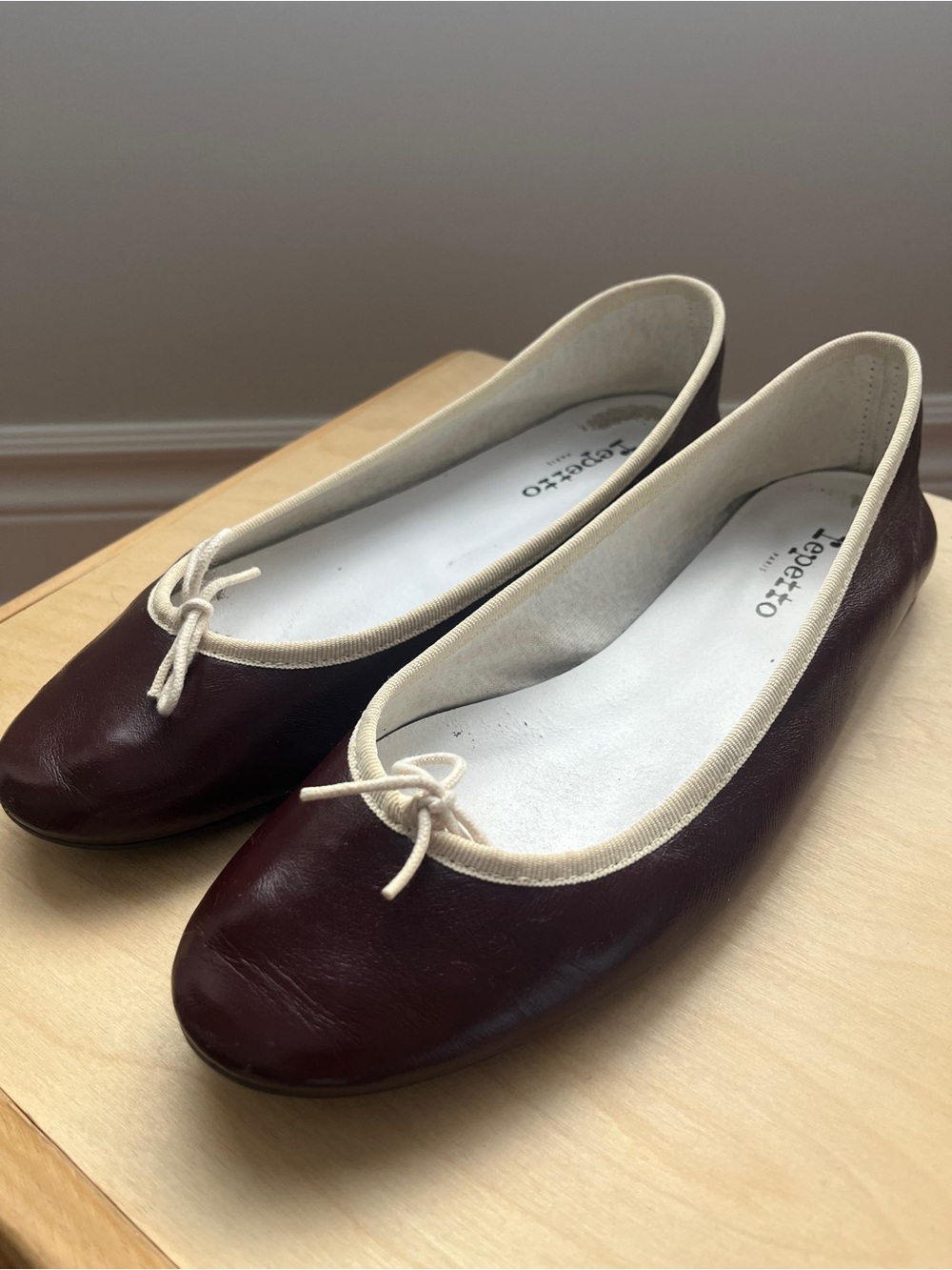 Repetto Cendrillon Burgundy Leather Ballerina Flats with Cream Trim and Bow